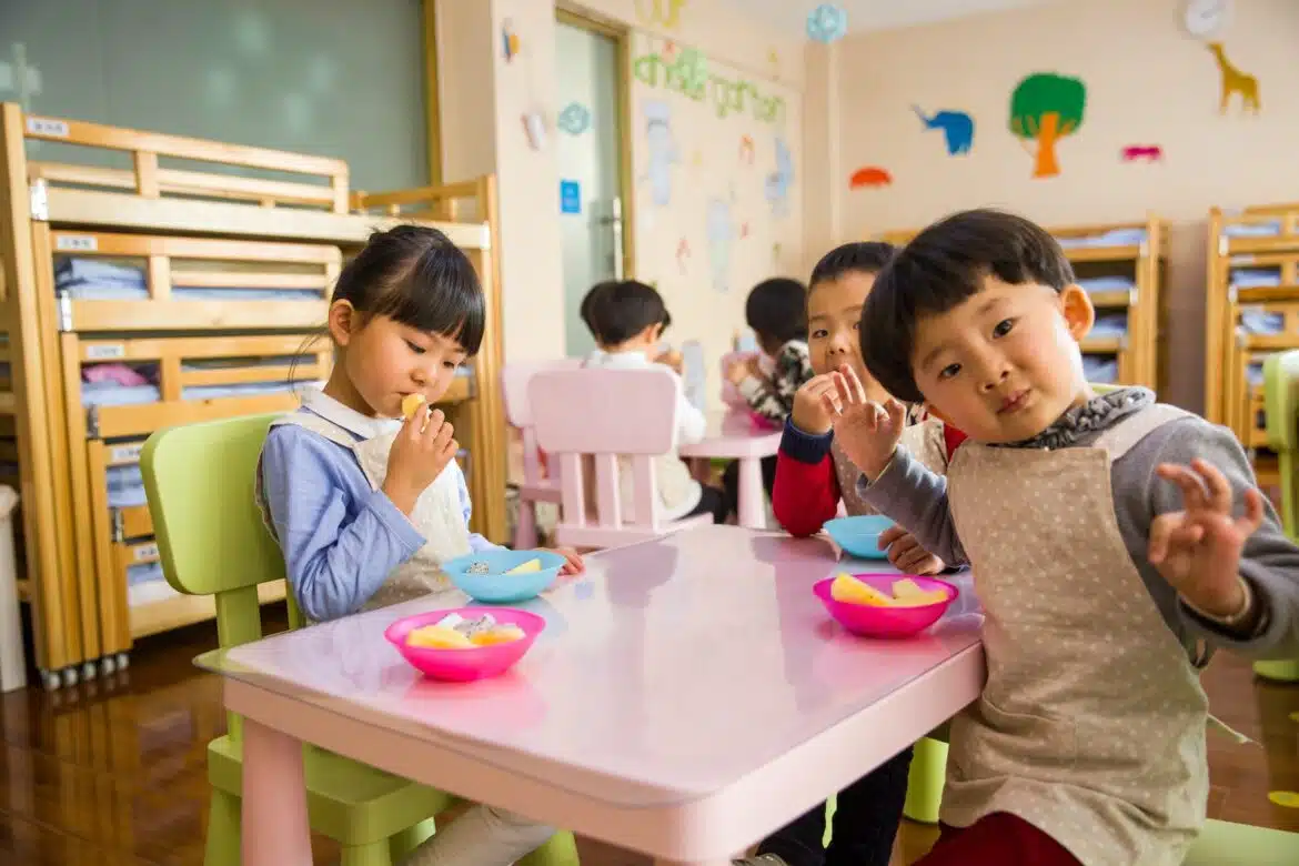 enfants à l'école