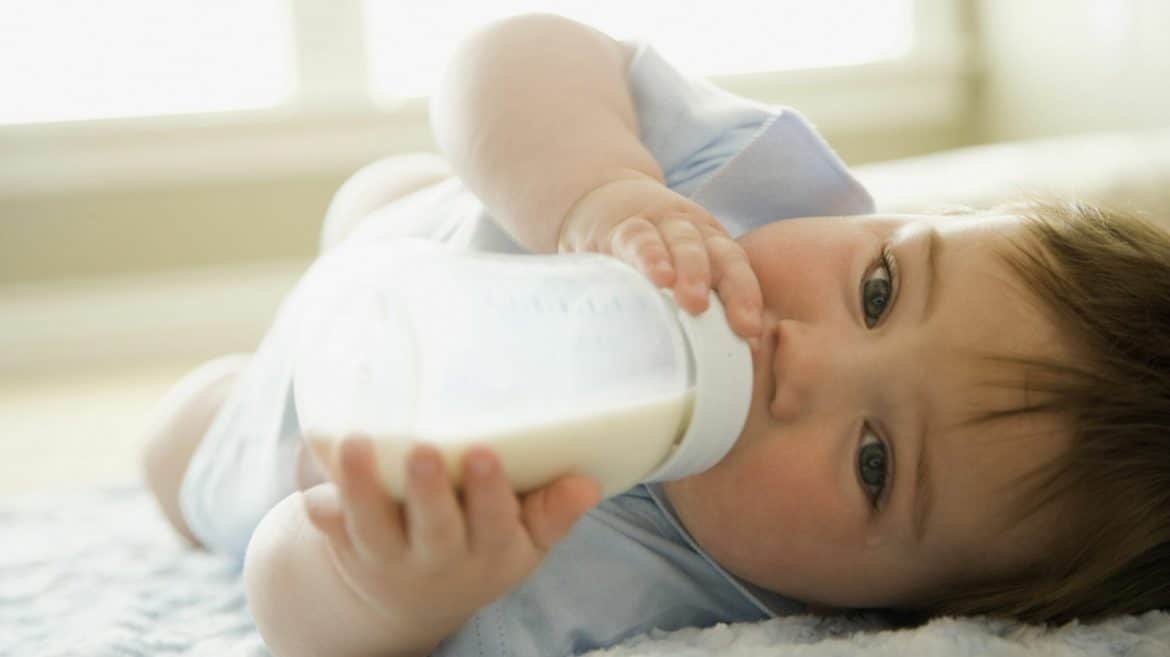 épaissir le lait de bébé